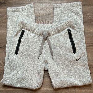 NIKE SWEATPANTS WITH ZIPPERED POCKETS